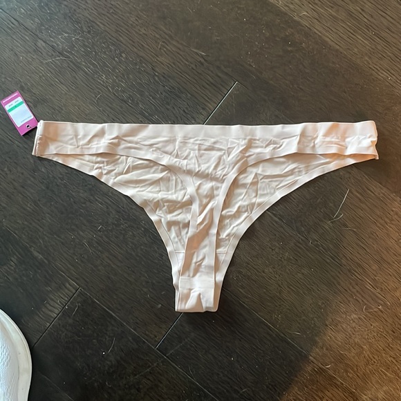 vince camuto large tan thong NWT - Picture 2 of 2